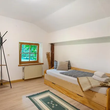 Baeckeralm Guest house *